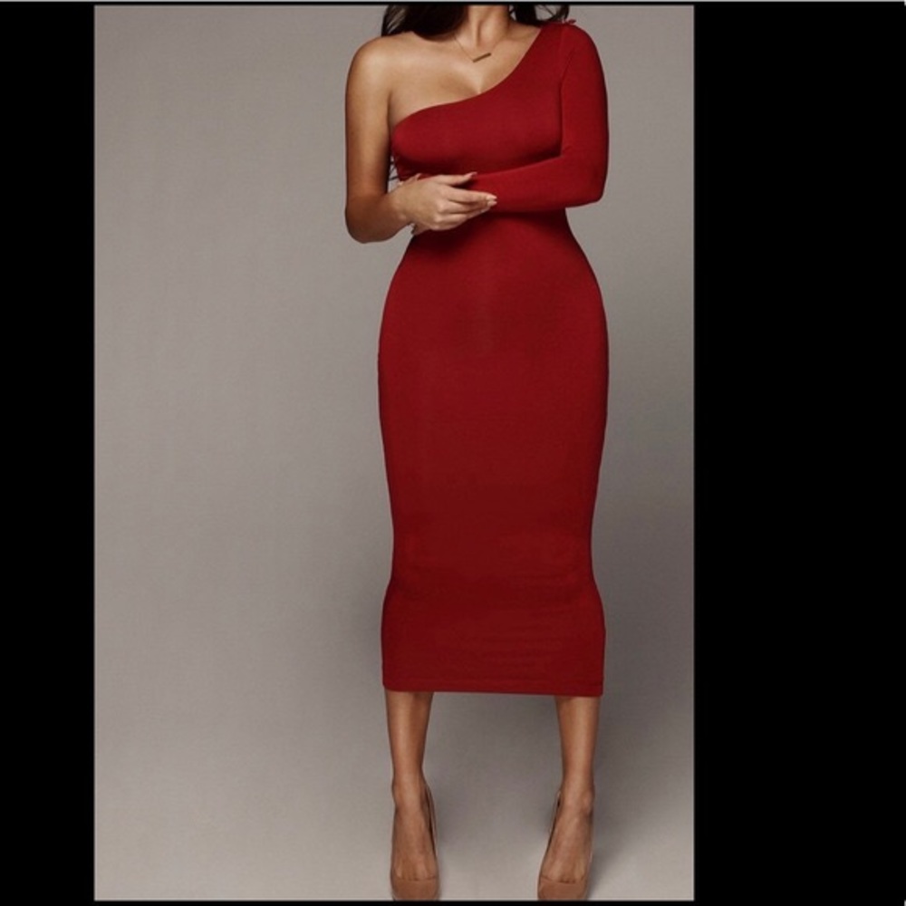 Jluxable Red High Slit Dress